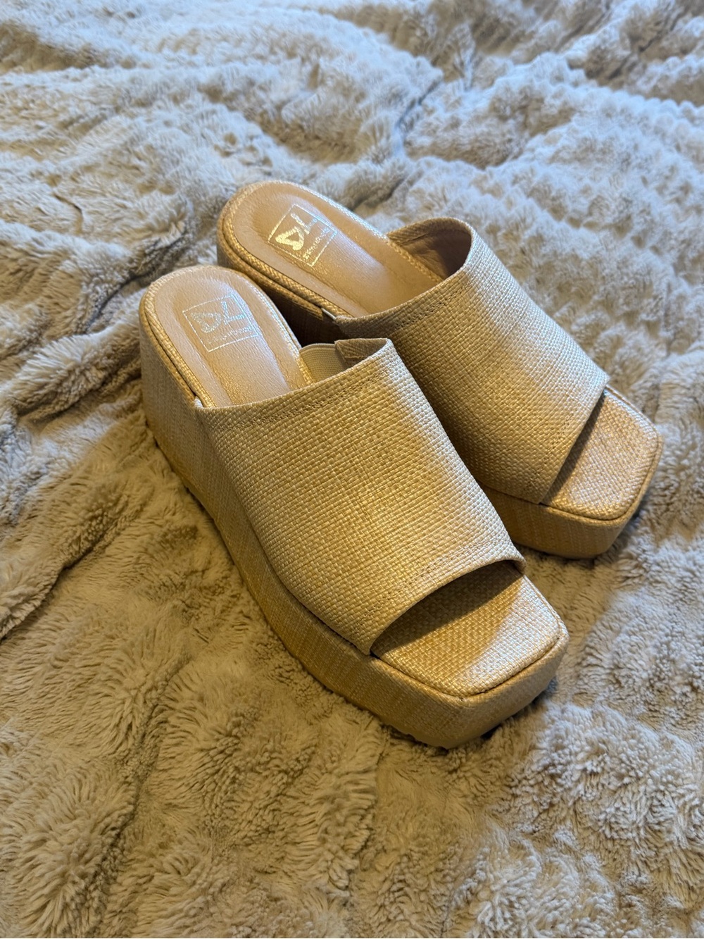 Dirty Laundry Neutral Woven Platform Mules in Tan